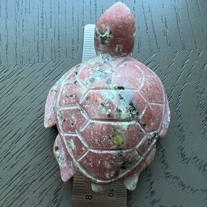 Peach blossom carved turtle
